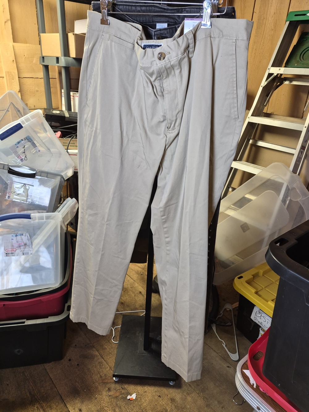 Club Room Men's Tan Flat-Front Chinos Bin 49